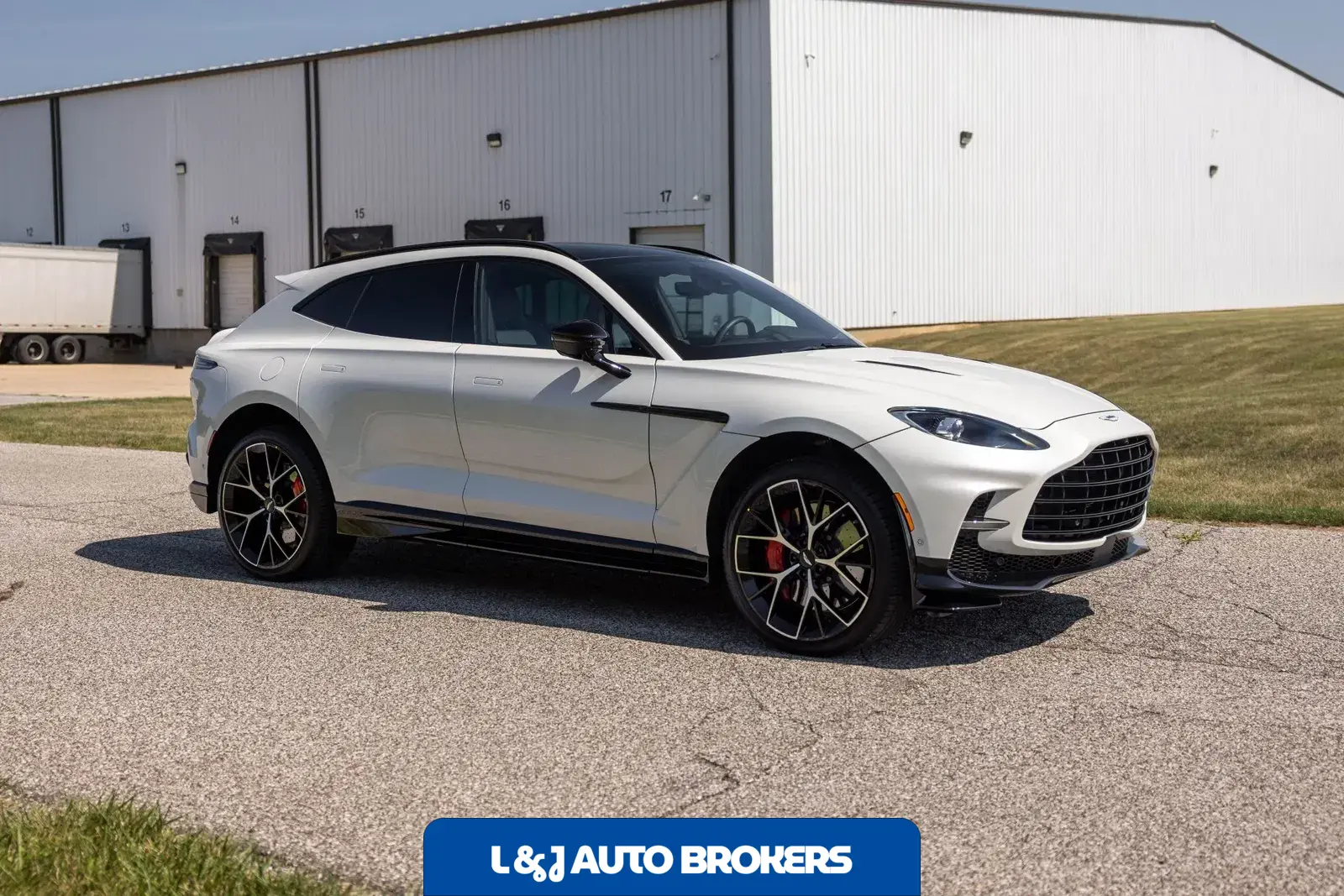 2025 Aston Martin DBX707