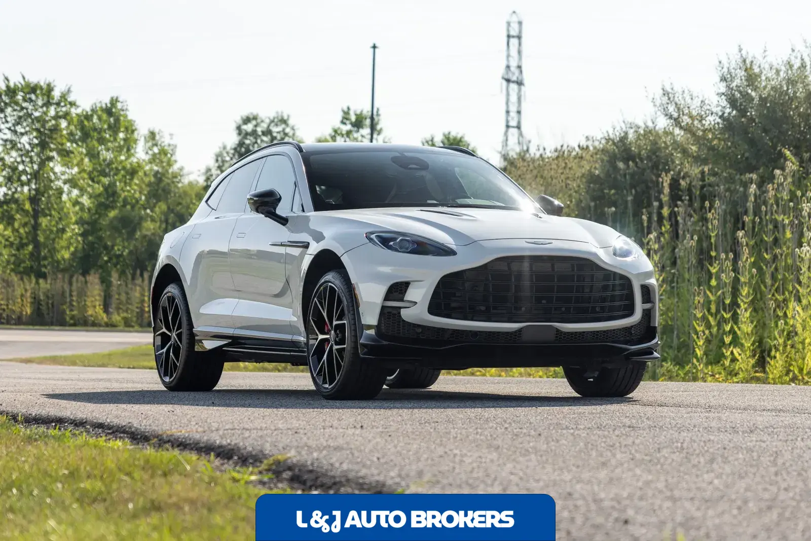 2025 Aston Martin DBX707