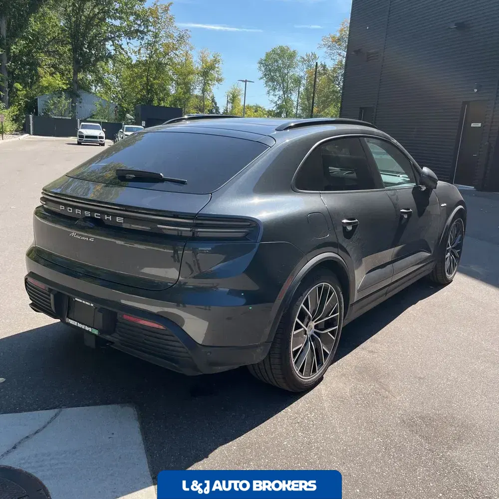2024 Porsche Macan EV 4