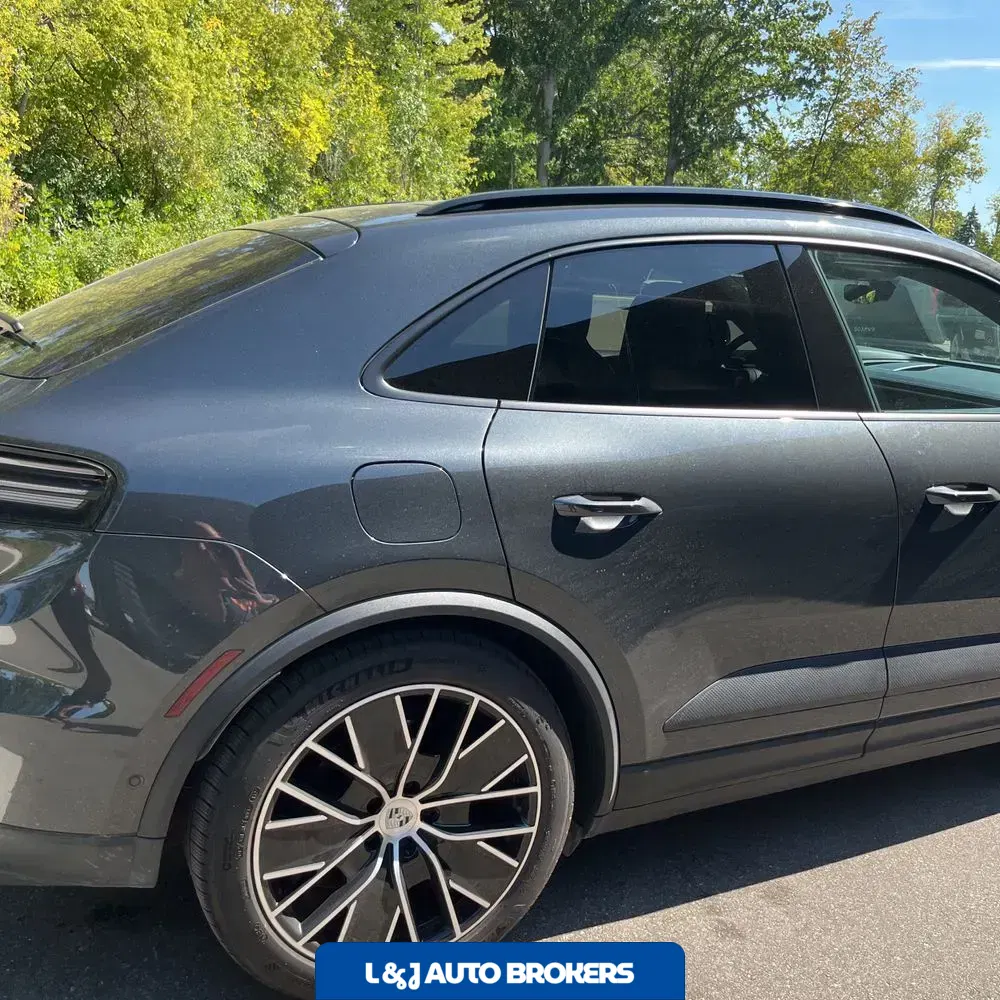 2024 Porsche Macan EV 4