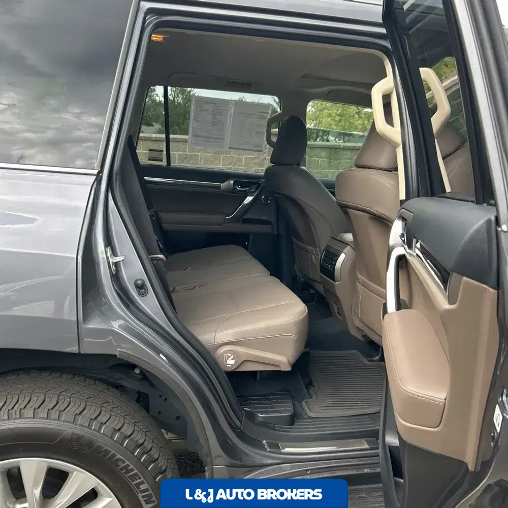 2023 Lexus GX 460 Base