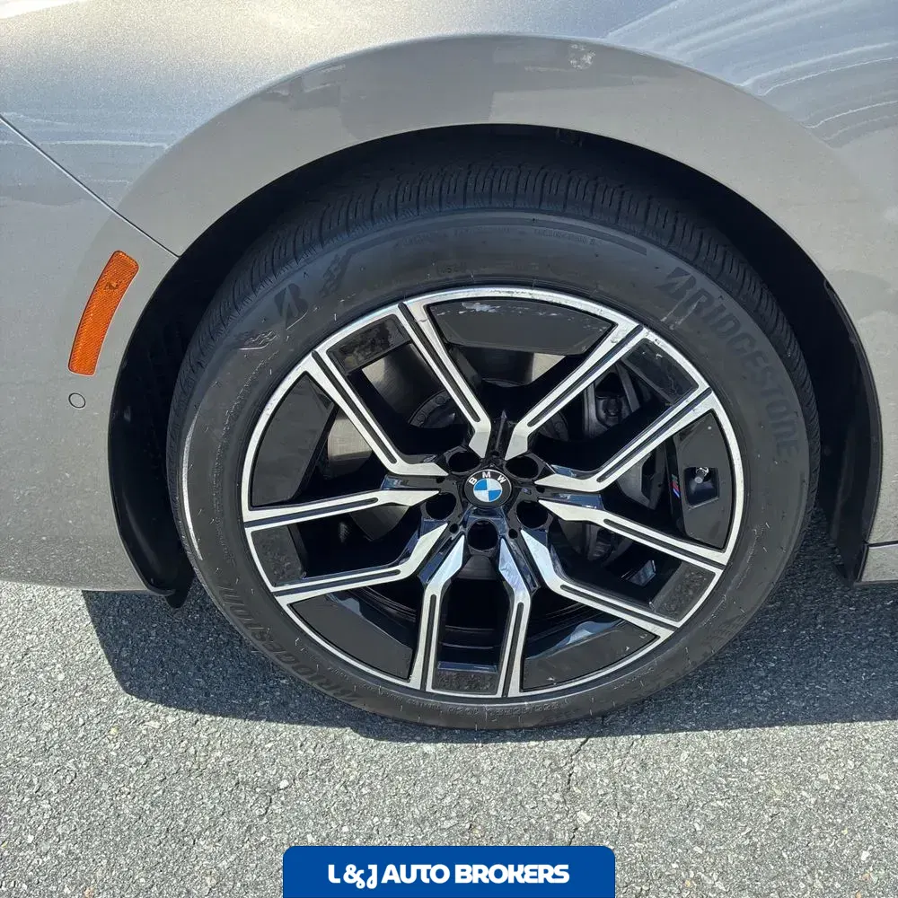 2025 BMW 7-Series 760i xDrive
