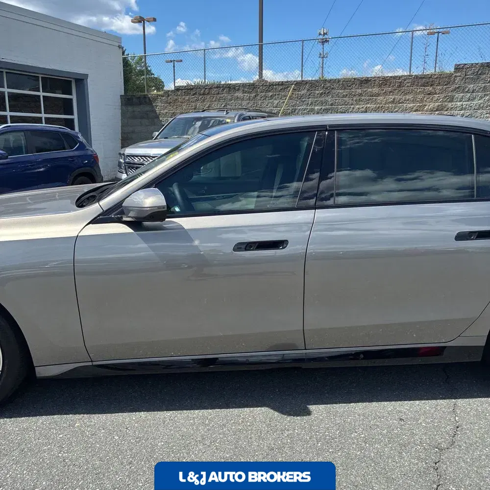 2025 BMW 7-Series 760i xDrive