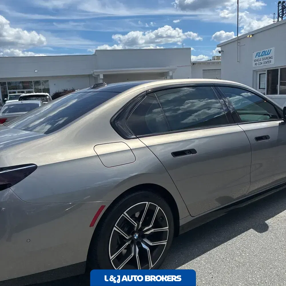 2025 BMW 7-Series 760i xDrive
