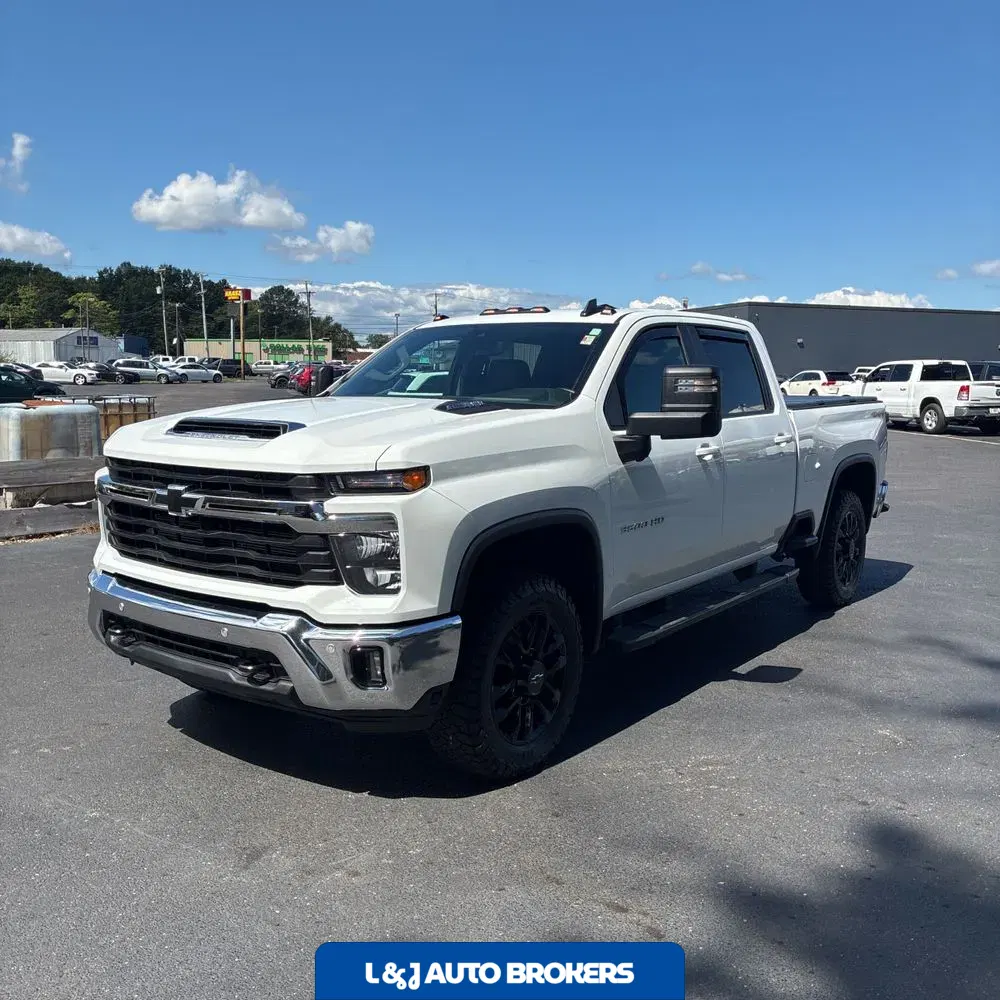 2025 Chevrolet Silverado 3500HD C/C