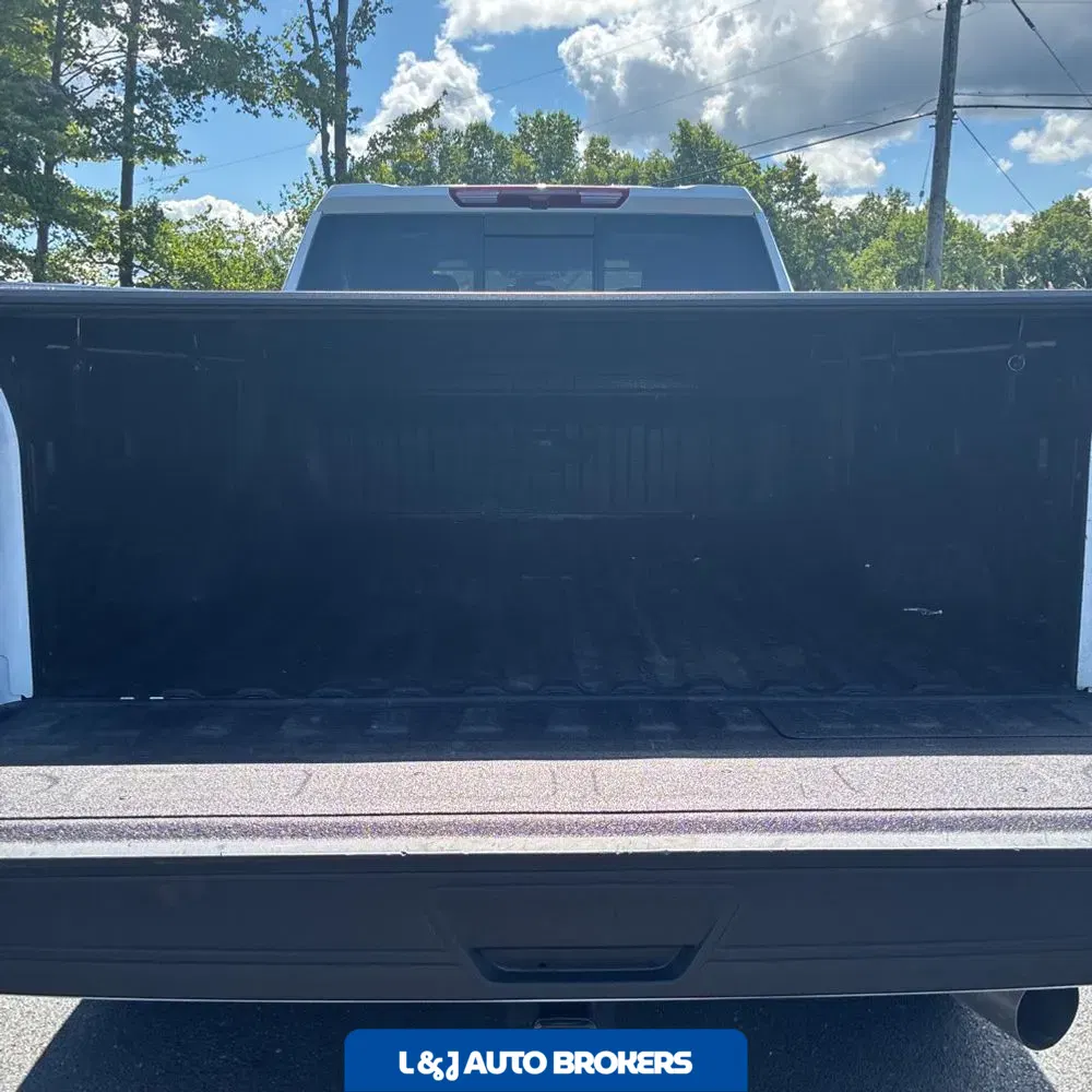 2025 Chevrolet Silverado 3500HD C/C