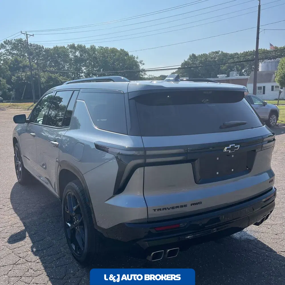 2025 Chevrolet Traverse RS