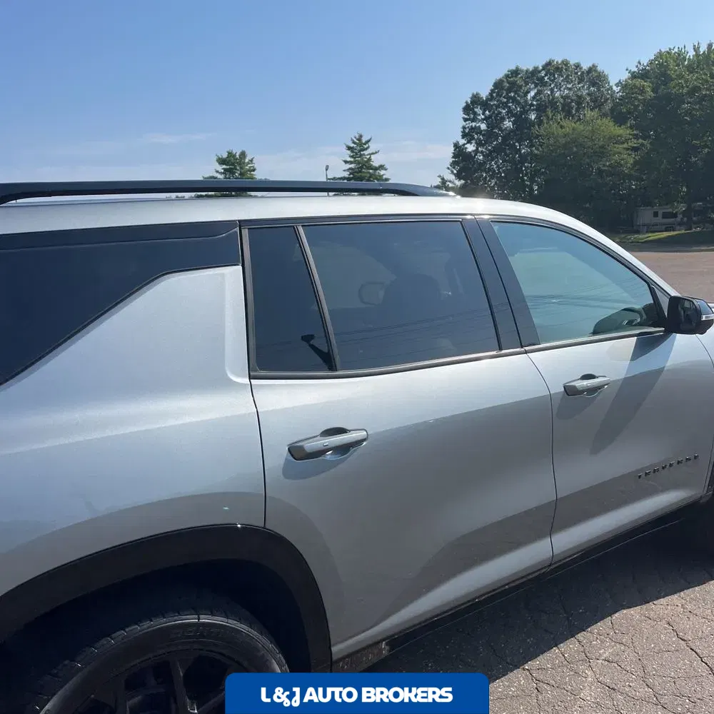 2025 Chevrolet Traverse RS