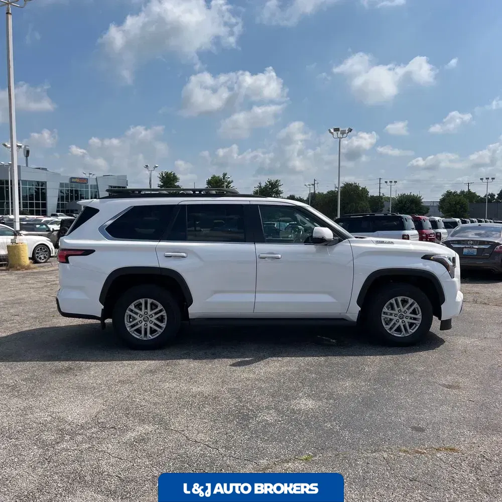 2024 Toyota Sequoia SR5