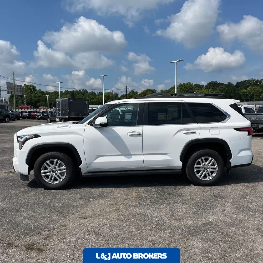 2024 Toyota Sequoia SR5
