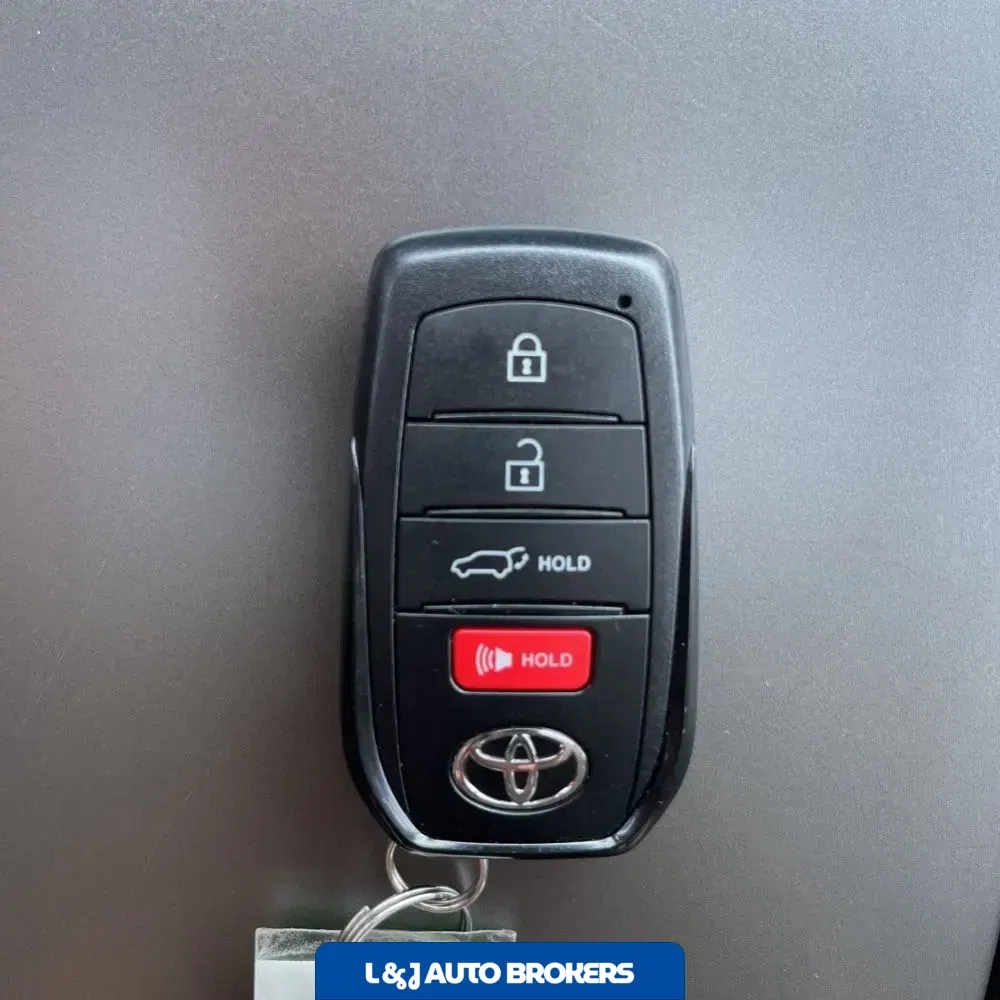 2024 Toyota Sequoia SR5