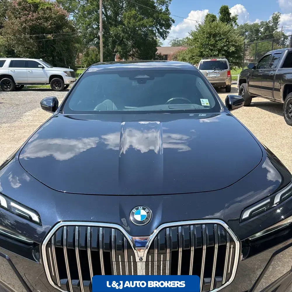 2024 BMW 7-Series 740i