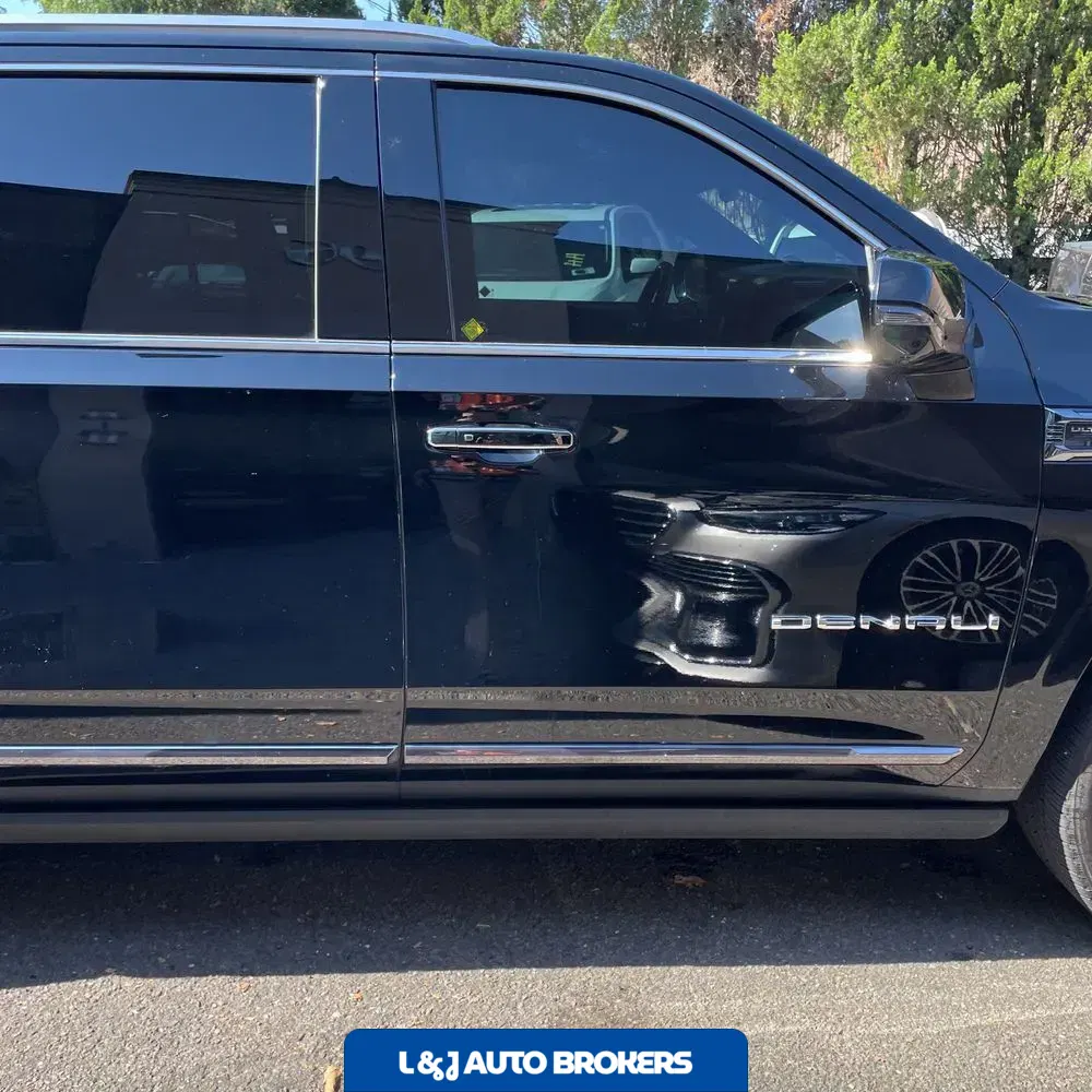 2025 GMC Yukon XL Denali Ultimate