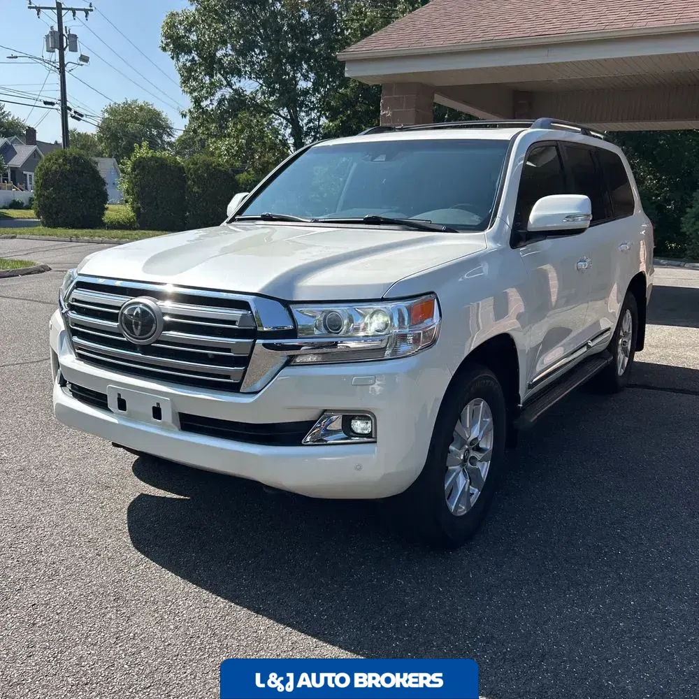2019 Toyota Land Cruiser Base