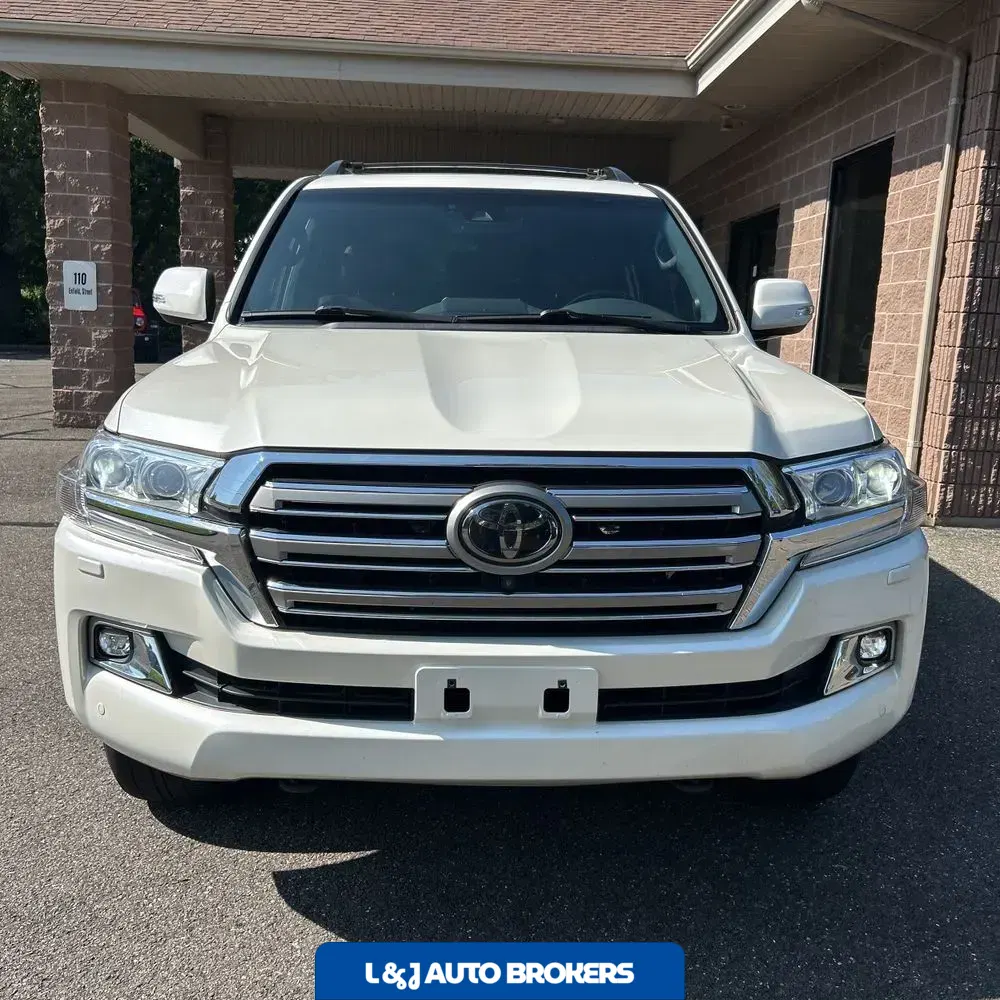 2019 Toyota Land Cruiser Base