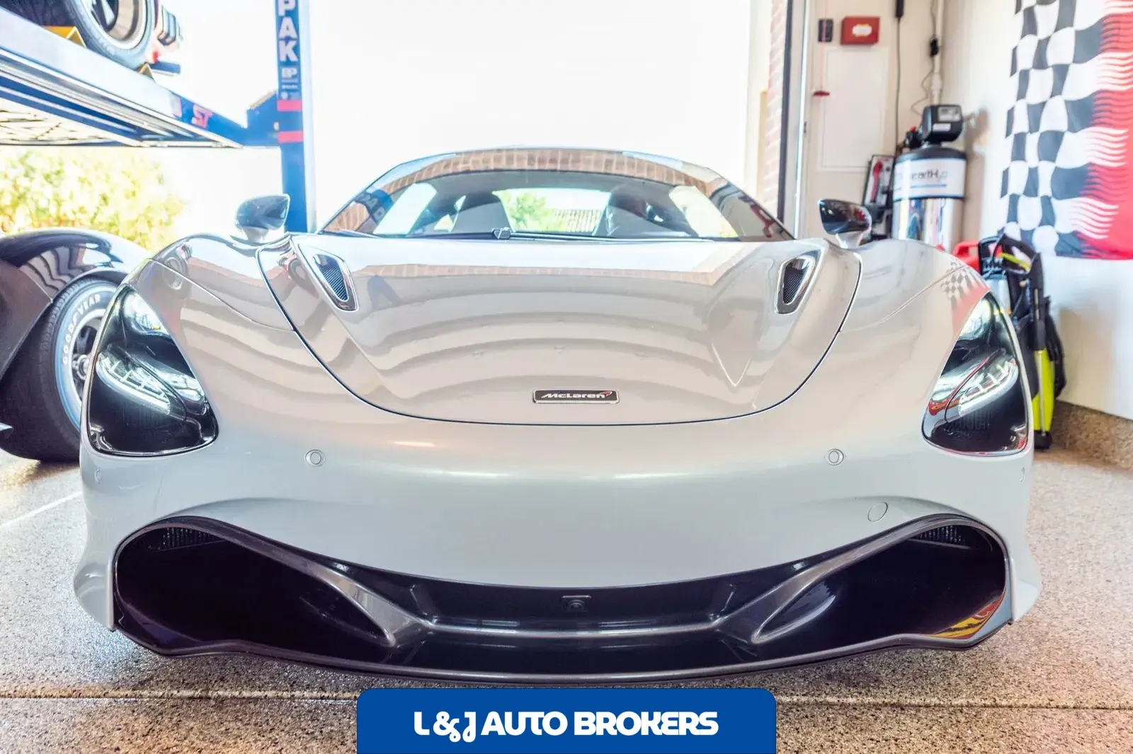 2018 McLaren 720S Launch Edition
