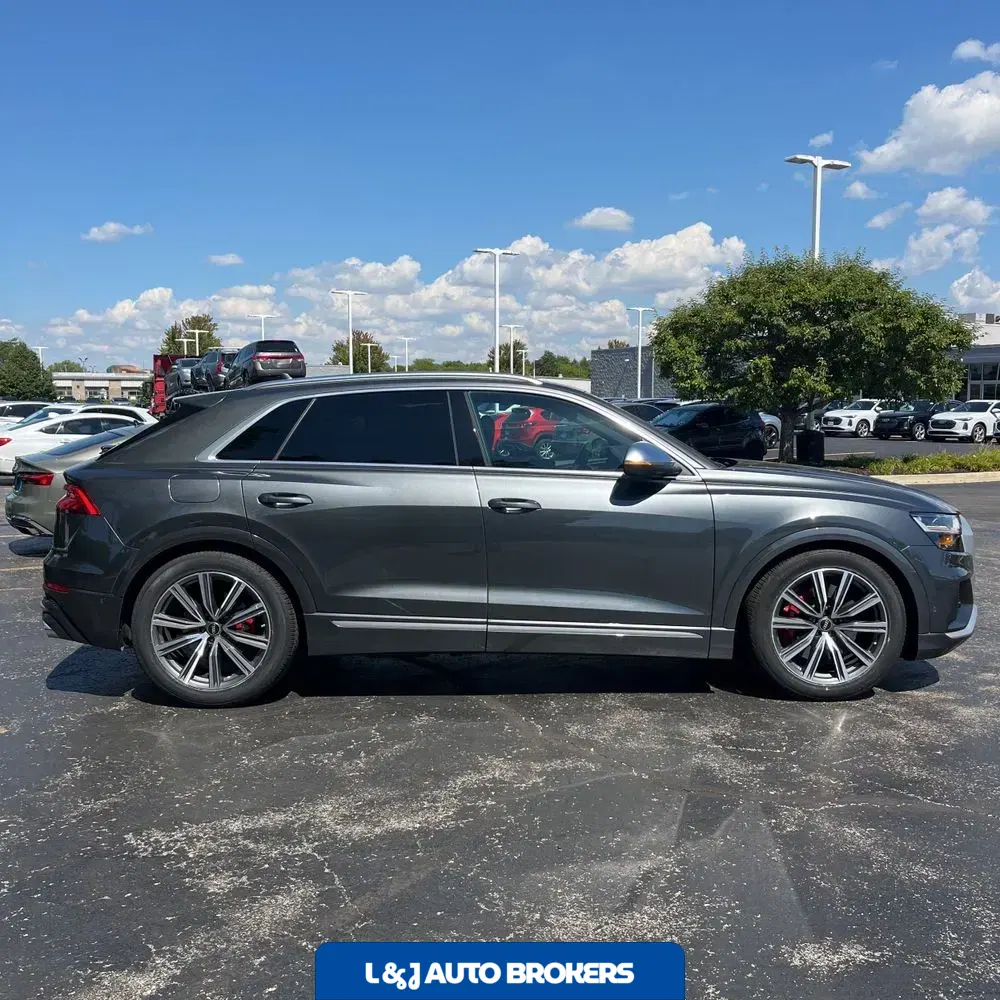 2022 Audi SQ8 Premium Plus