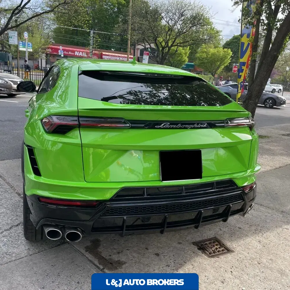 2024 Lamborghini Urus S