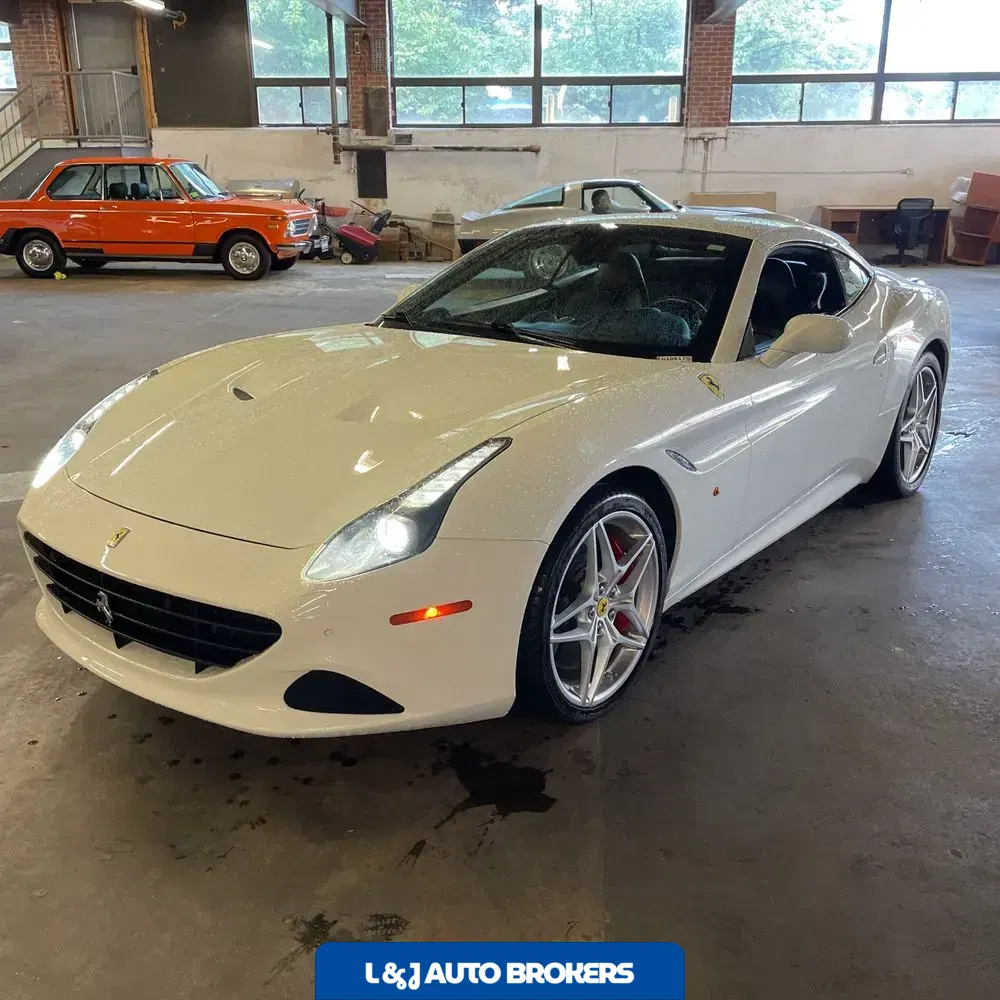 2017 Ferrari California T Base