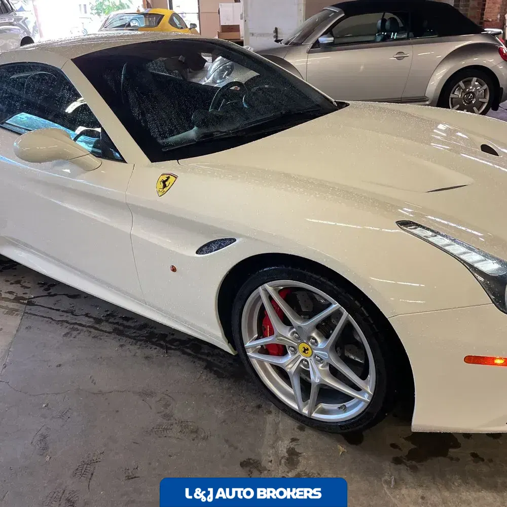 2017 Ferrari California T Base
