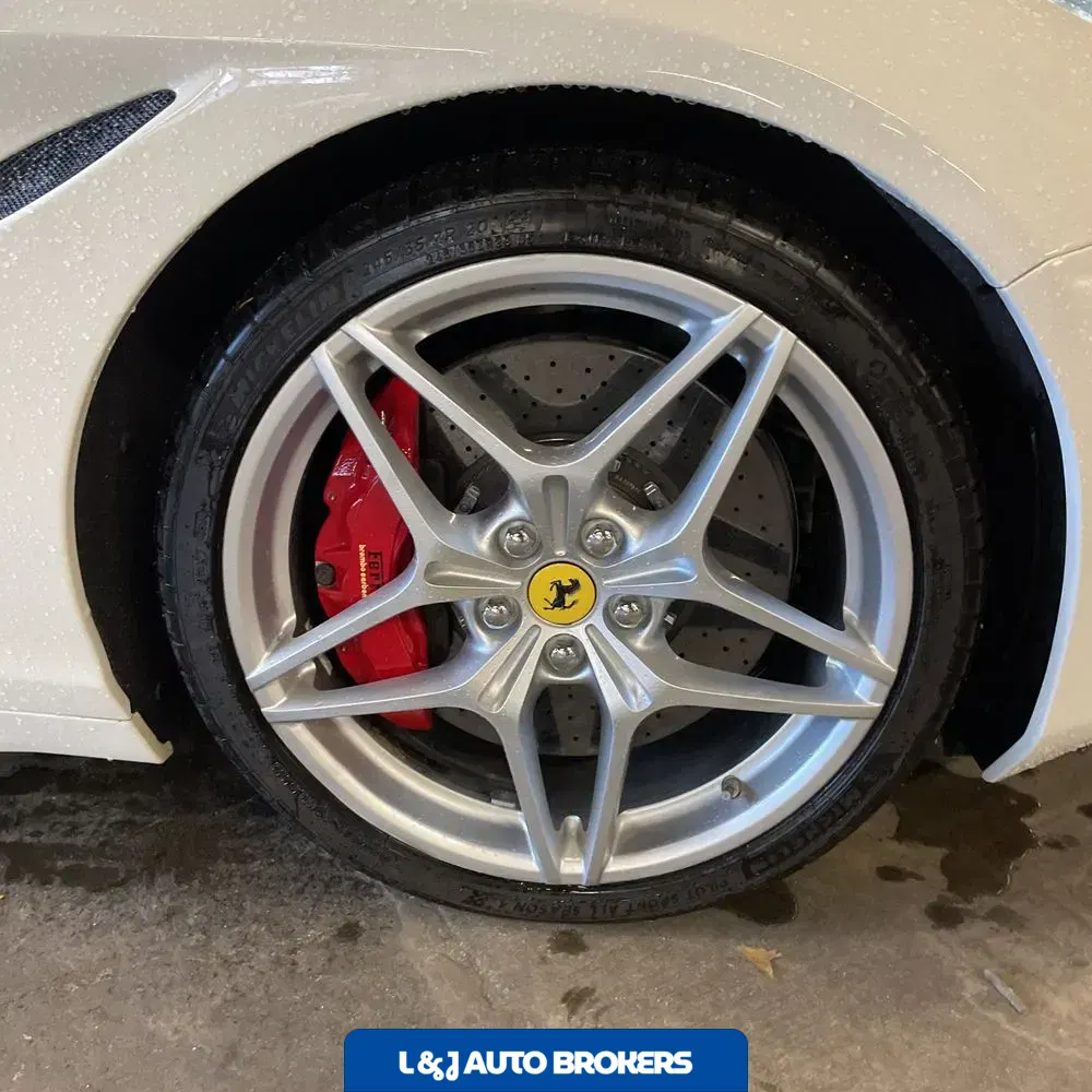 2017 Ferrari California T Base