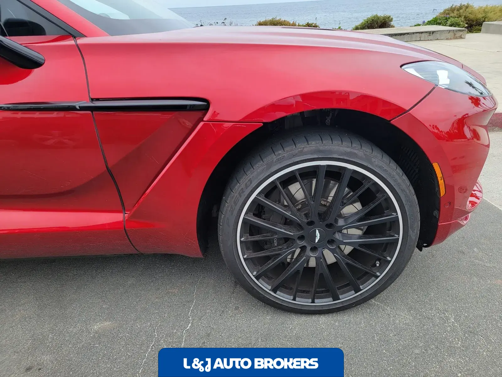 2022 Aston Martin DBX