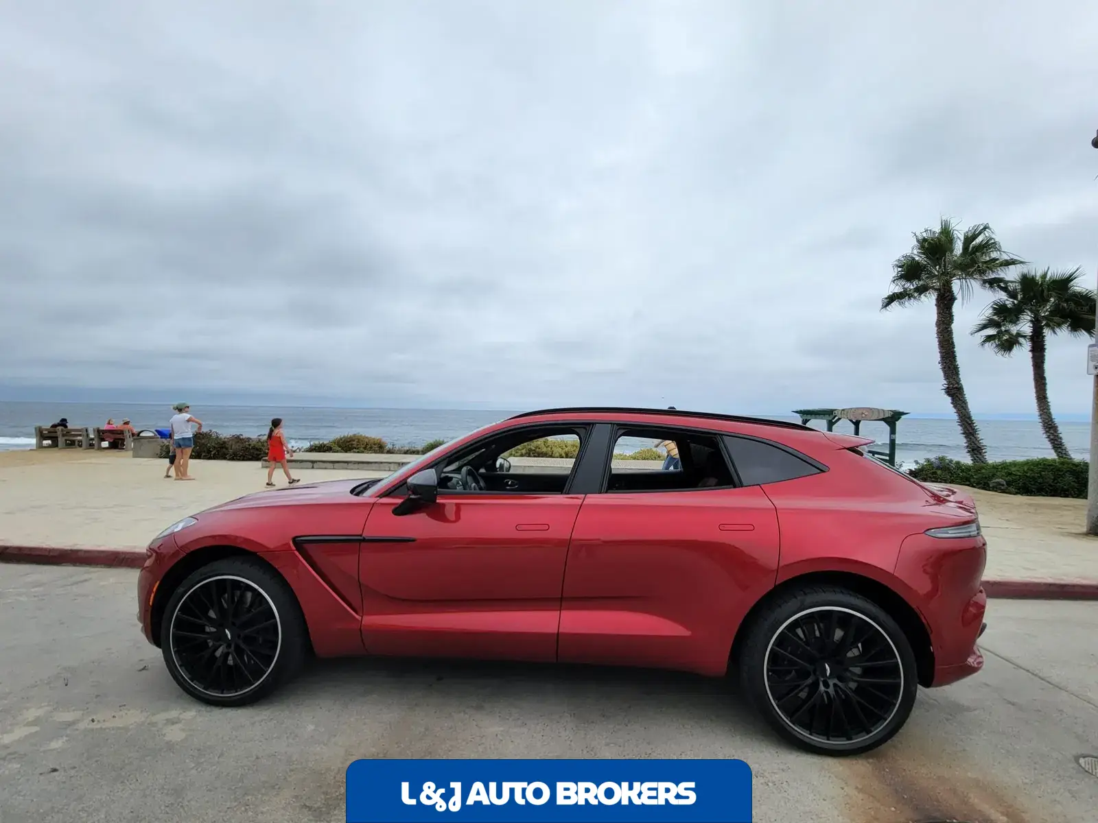 2022 Aston Martin DBX