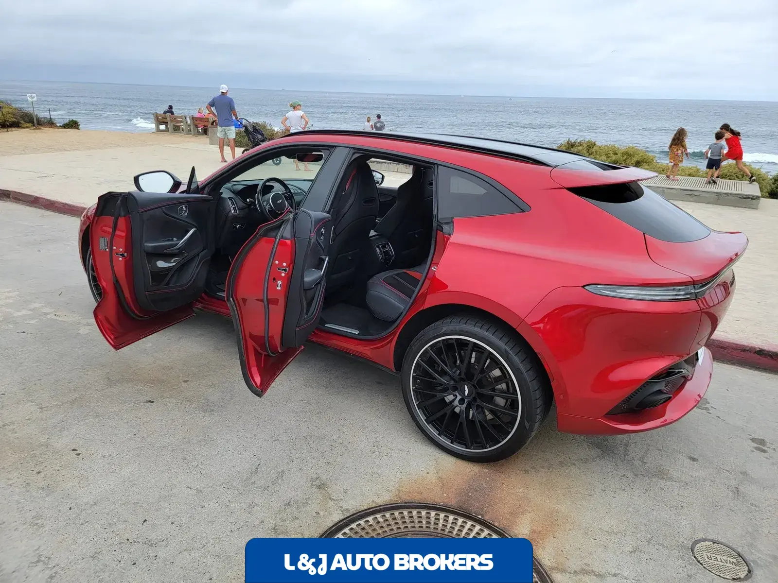 2022 Aston Martin DBX