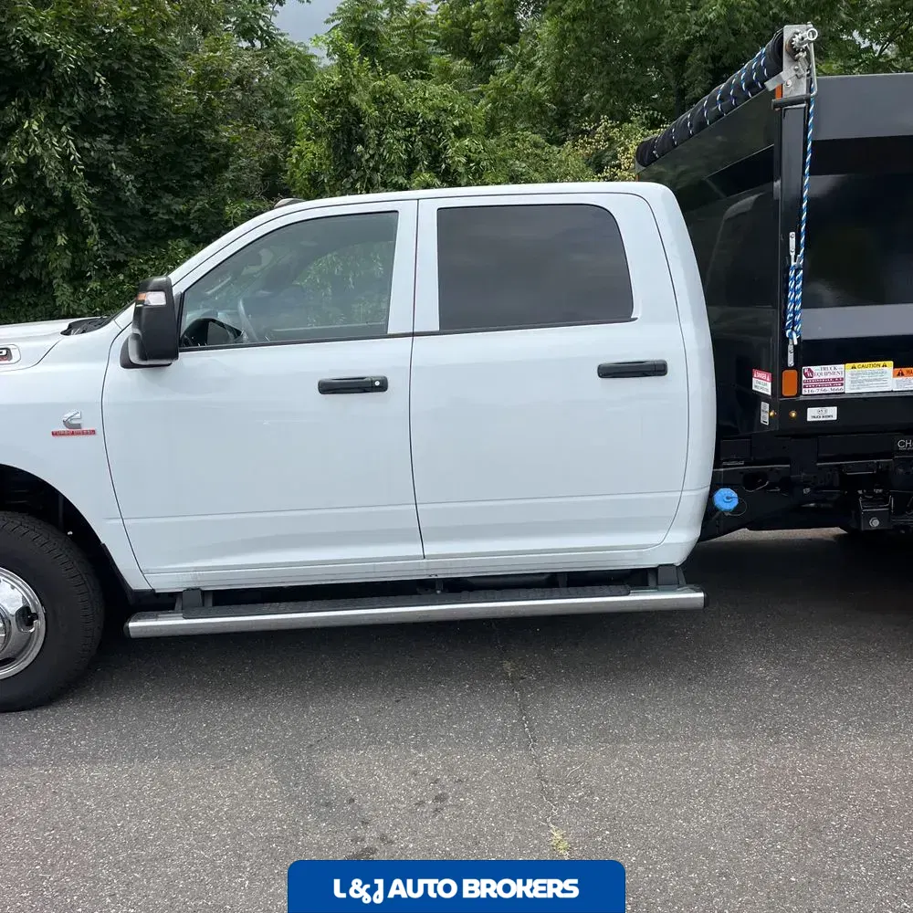 2024 Ram 3500 Cab/Chassis Tradesman
