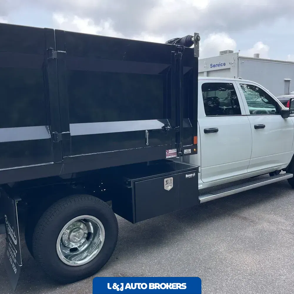 2024 Ram 3500 Cab/Chassis Tradesman