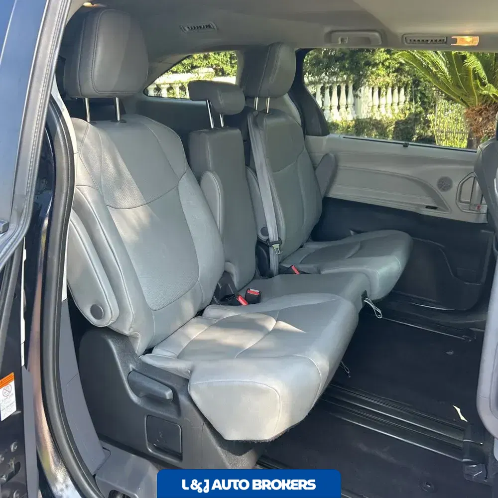 2024 Toyota Sienna XLE 8-Passenger