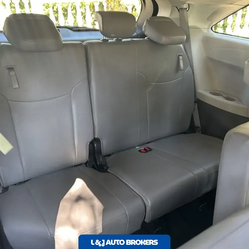 2024 Toyota Sienna XLE 8-Passenger